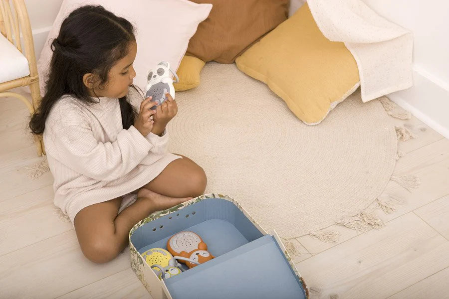 Cloud B Sweet Dreamz On the Go™  Sound Machine w/Calming Light