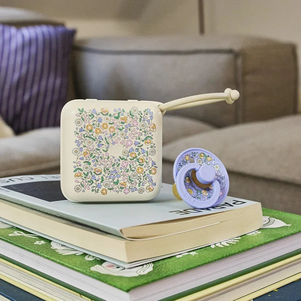 BIB X LIBERTY Pacifier Box