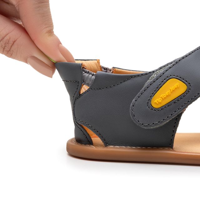Tip Toey Joey Boomy Sandals
