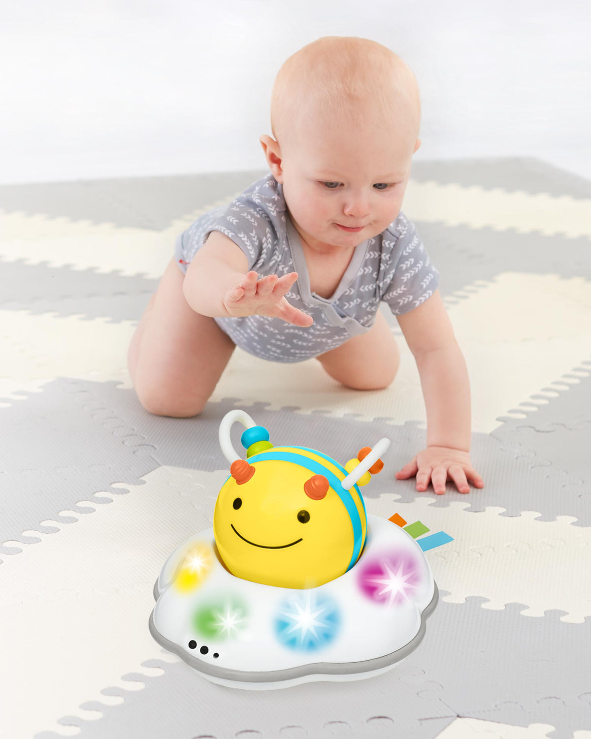 Skip Hop Explore & More Follow-Bee Crawl Toy